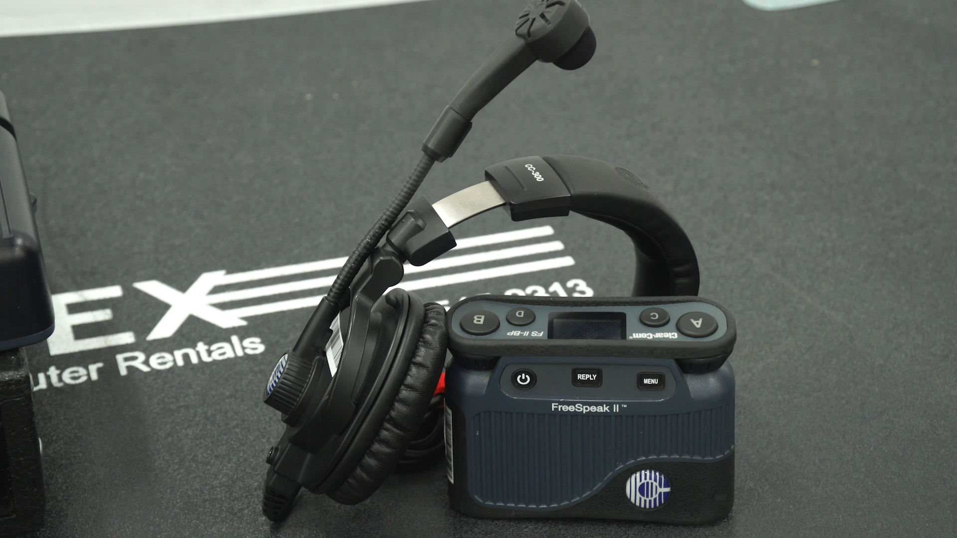 CC-300-headset